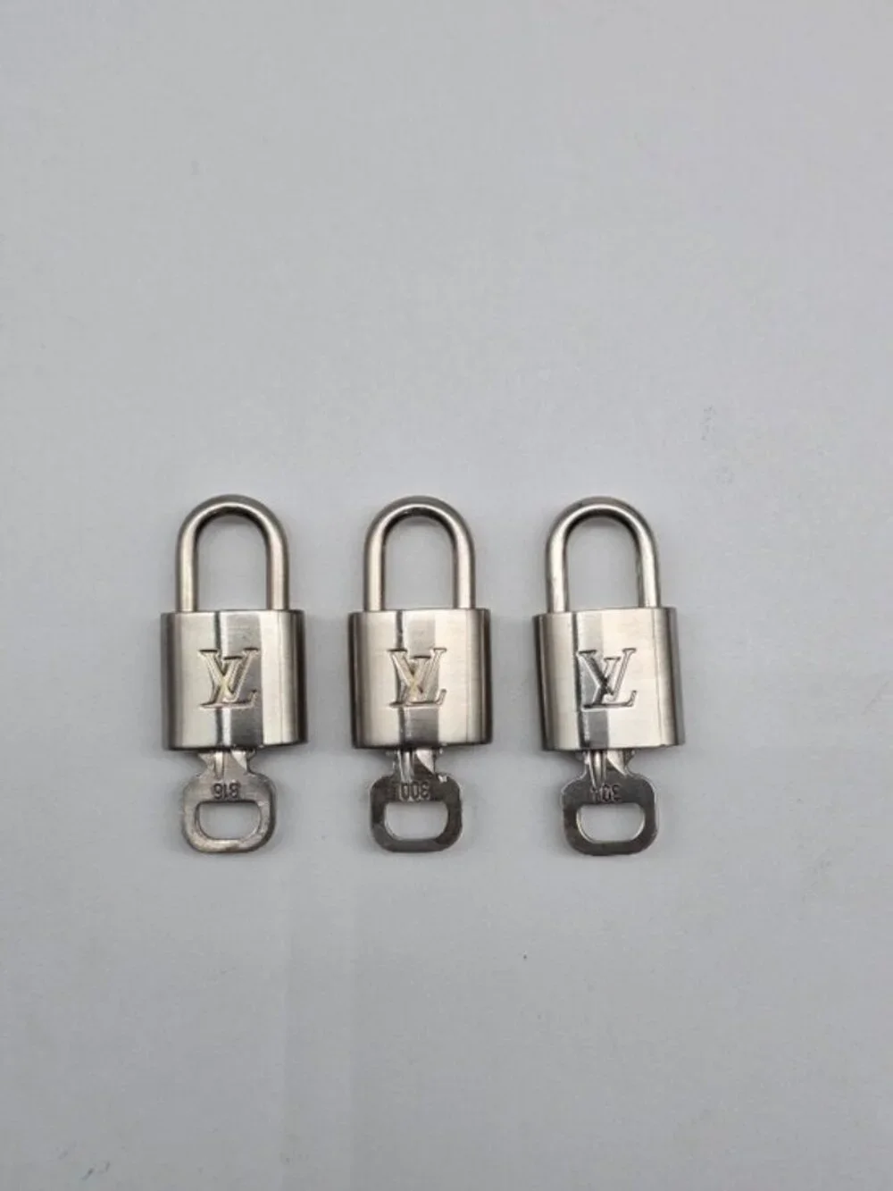 Authentic 1 Louis Vuitton Silver Padlock Lock & 1 Key LV Bag Luggage Accessory